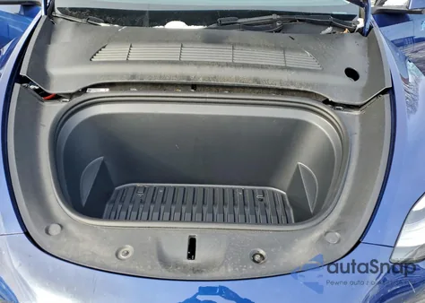 2022 Tesla Model Y z USA, uszkodzony, nr VIN 7SAYGDEE0NA014743